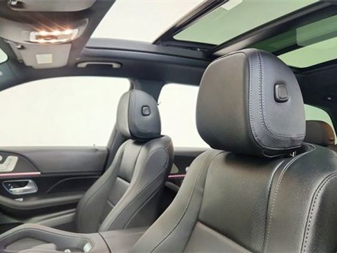 Used 2025 Mercedes-Benz GLS 450 4MATIC image 37