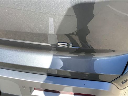 Used 2022 Nissan Pathfinder SL FWD image 10