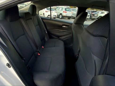 Used 2020 Toyota Corolla LE image 17