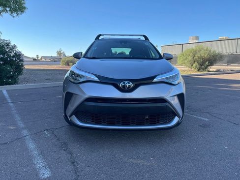 Used 2020 Toyota C-HR LE image 3
