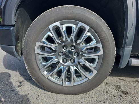 Used 2024 GMC Sierra 1500 Denali Ultimate image 11