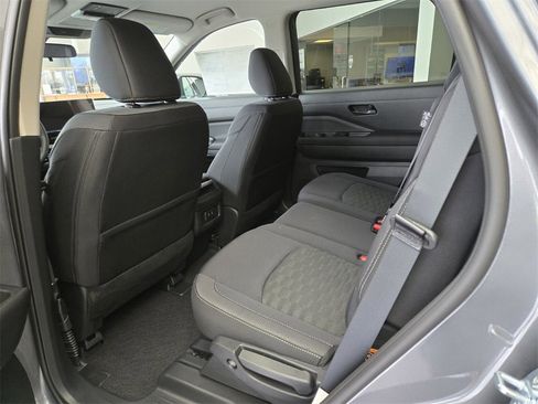 New 2026 Nissan Pathfinder SV image 5