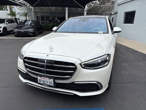 Used 2023 Mercedes-Benz S 500 4MATIC image 3