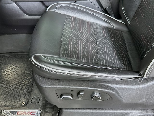 Used 2023 GMC Sierra 1500 AT4X AWD/4WD image 21