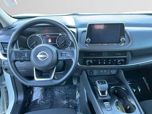 Used 2024 Nissan Rogue S image 10