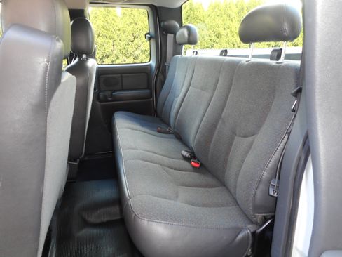 Used 2003 Chevrolet Silverado 2500 4x4 Extended Cab image 23