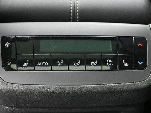 Used 2024 Nissan Pathfinder SL w/ SL Premium Package image 19