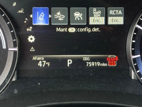 Used 2025 Toyota Highlander XLE image 10