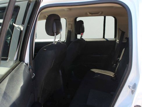 Used 2014 Jeep Patriot Sport w/ Power Value Group AWD/4WD image 7