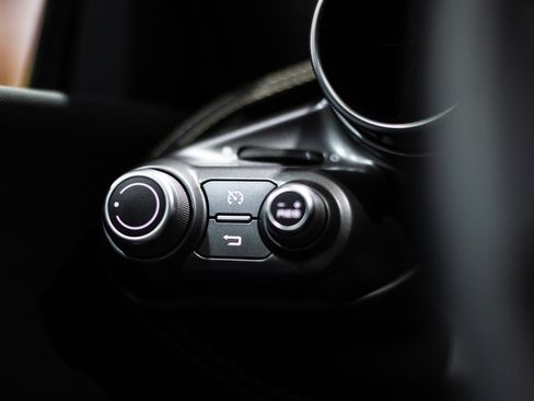 Used 2021 Ferrari F8 Tributo image 56