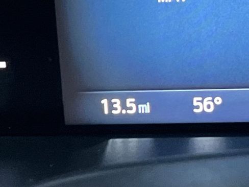 New 2025 Ford Maverick XLT w/ XLT Luxury Package image 17