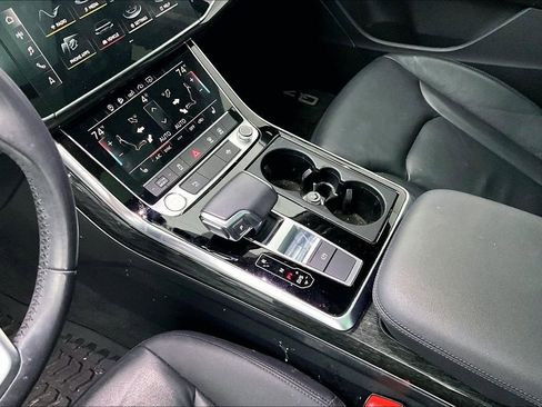 Used 2020 Audi Q7 2.0T Premium image 16