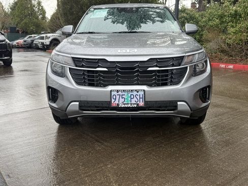 Used 2024 Kia Seltos LX image 8