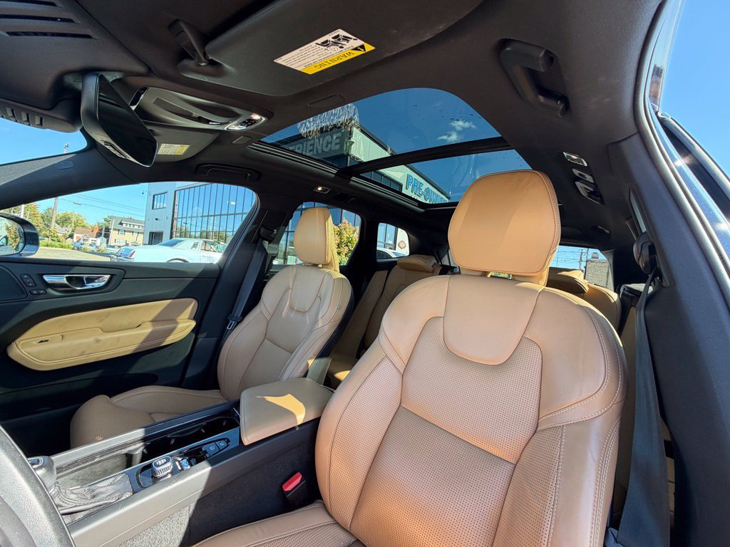 Used 2021 Volvo XC60 T5 Inscription AWD/4WD image 9