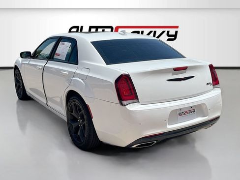 Used 2023 Chrysler 300 S RWD image 5