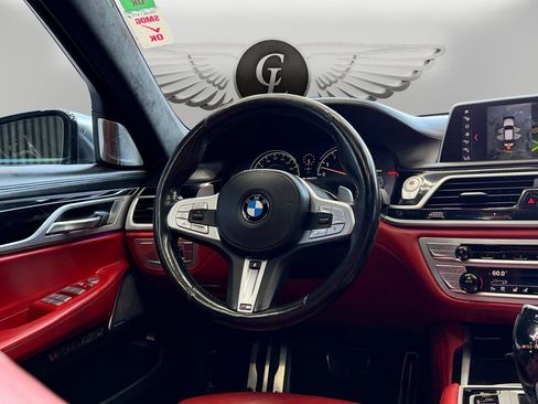 Used 2018 BMW M760i xDrive image 12
