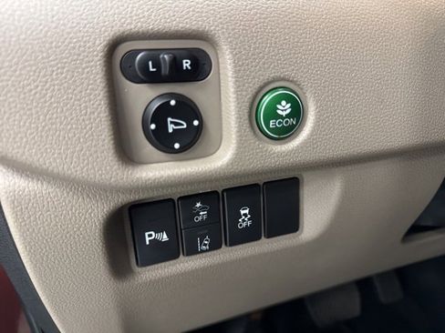 Used 2020 Honda Pilot Touring image 11