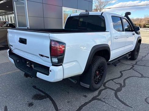 Used 2019 Toyota Tacoma TRD Pro AWD/4WD image 7