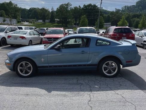 Used 2006 Ford Mustang Coupe RWD image 2