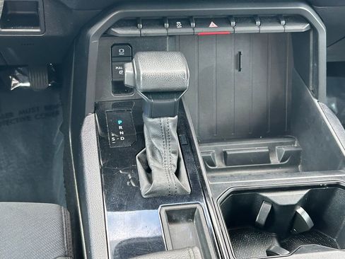 Used 2022 Toyota Tundra SR w/ SR Tow Package image 18