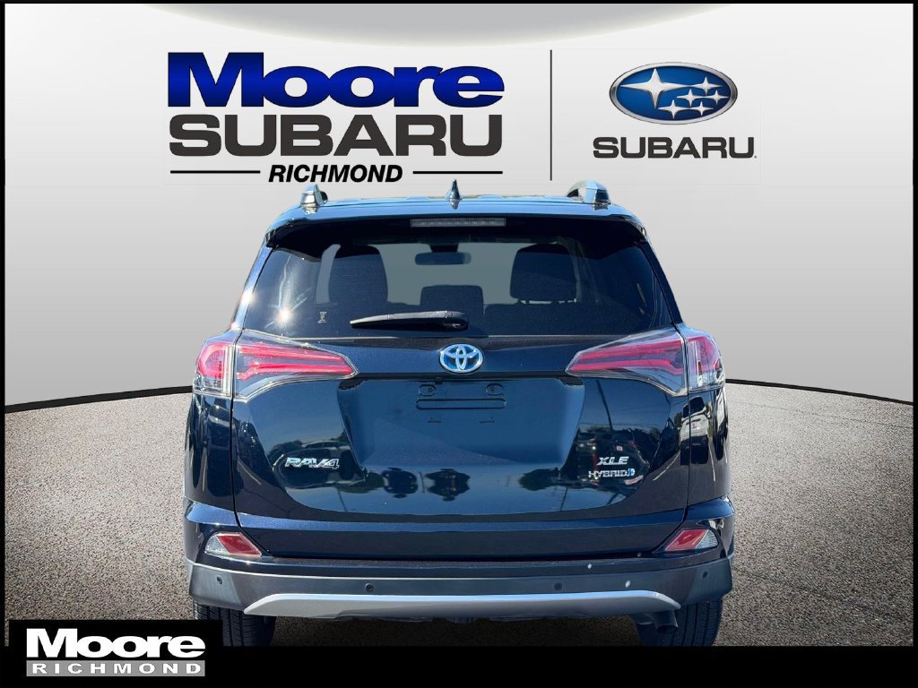 Used 2018 Toyota RAV4 XLE w/ Convenience Package AWD/4WD image 4