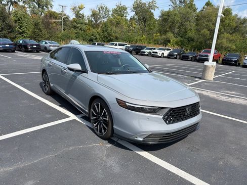 Used 2024 Honda Accord Touring image 8
