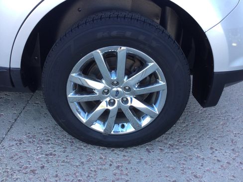 Used 2014 Ford Edge Limited AWD/4WD image 5