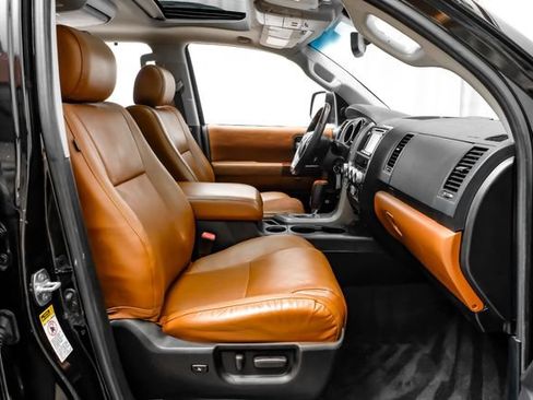Used 2016 Toyota Sequoia Platinum AWD/4WD image 34