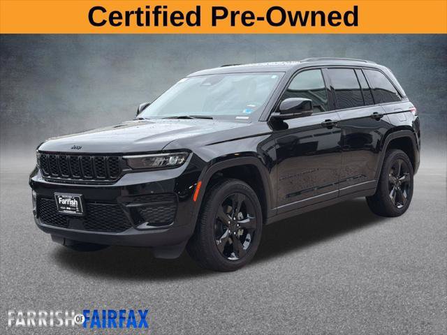 Certified 2025 Jeep Grand Cherokee Altitude AWD/4WD image 1
