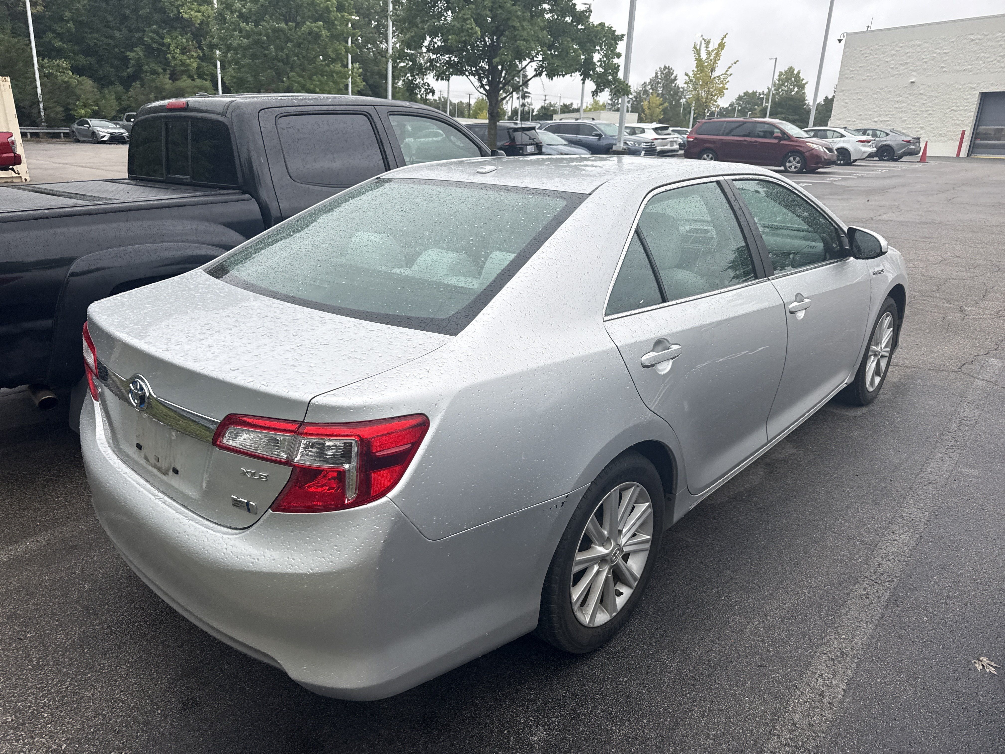Used 2012 Toyota Camry XLE w/ Convenience Pkg FWD image 6