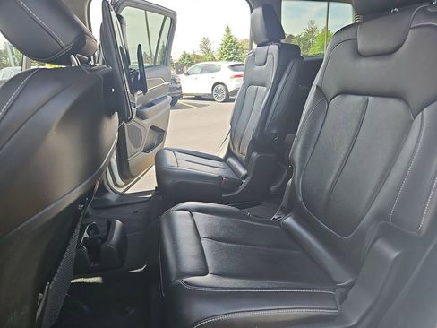 Certified 2023 Jeep Grand Cherokee L Limited w/ Luxury Tech Group II AWD/4WD image 15