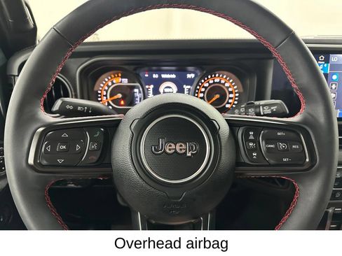 Used 2024 Jeep Wrangler Unlimited Rubicon AWD/4WD image 37