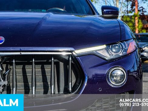 Used 2018 Maserati Levante GranLusso image 12