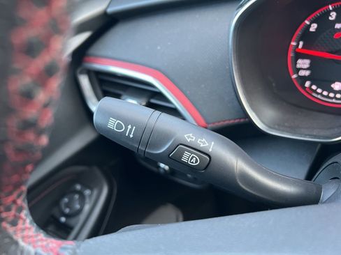 Used 2023 Chevrolet TrailBlazer RS w/ Convenience Package image 14