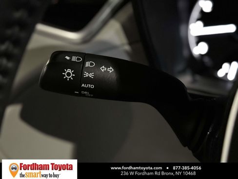 Used 2024 Toyota Corolla Cross LE w/ Moonroof Package AWD/4WD image 21