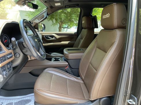 Used 2021 Chevrolet Tahoe High Country AWD/4WD image 16