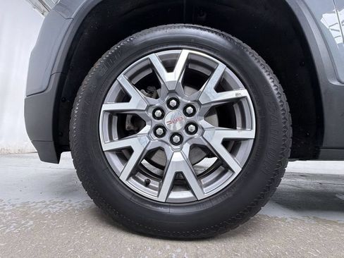 Used 2020 GMC Acadia SLT w/ Driver Alert Package II AWD/4WD image 9