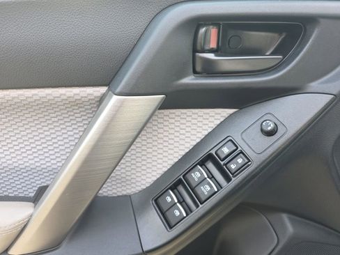 Used 2018 Subaru Forester 2.5i Premium image 20