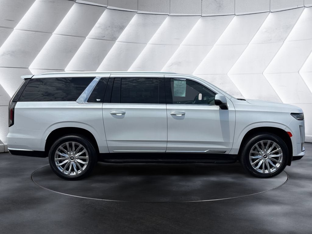 Certified 2023 Cadillac Escalade ESV Premium Luxury w/ Performance Package AWD/4WD image 6