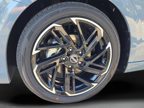 New 2026 Nissan Sentra SR w/ Floor Mat Package image 9