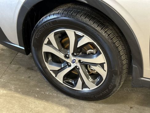 Used 2020 Subaru Outback Limited image 12