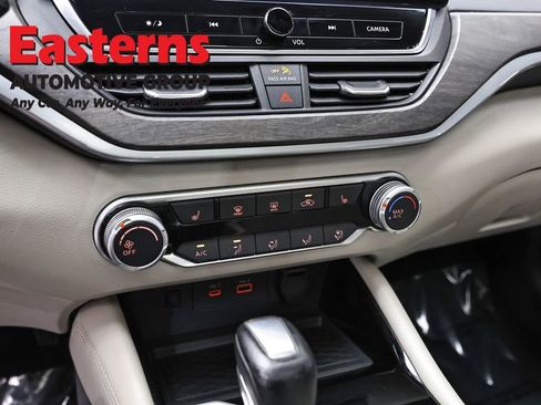 Used 2023 Nissan Altima 2.5 SV w/ SV Premium Package AWD/4WD image 20