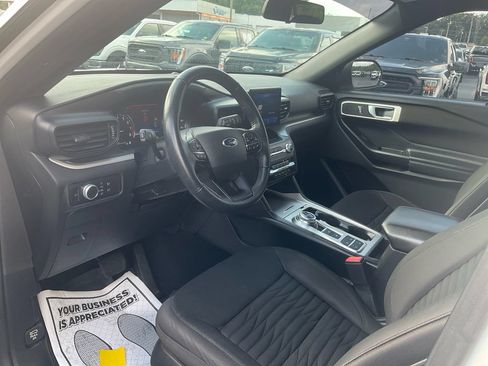 Certified 2020 Ford Explorer XLT RWD image 15