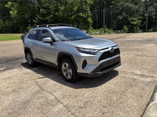 Used 2022 Toyota RAV4 XLE FWD video 1