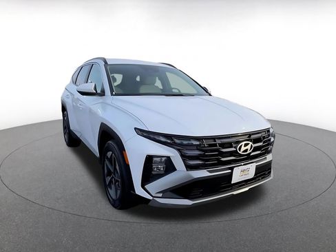 Used 2025 Hyundai Tucson SEL image 3