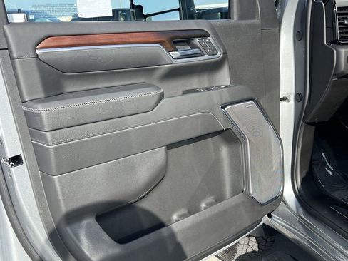 New 2026 GMC Sierra 3500 Denali w/ Denali Reserve Package image 10