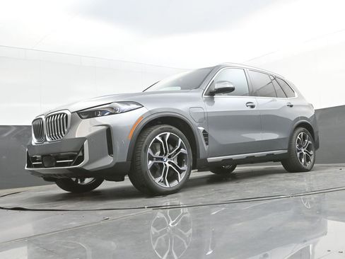 New 2026 BMW X5 xDrive50e AWD/4WD image 42