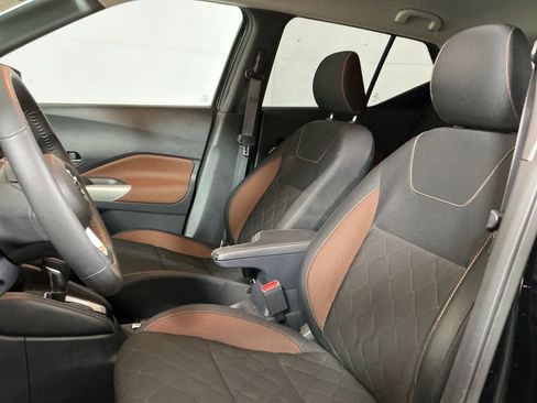 Used 2020 Nissan Kicks SR image 18