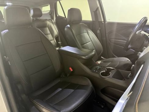 Certified 2021 GMC Terrain SLT w/ Infotainment Package II AWD/4WD image 33
