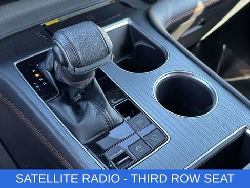 Used 2022 Toyota Sienna XSE image 6